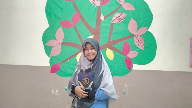 Ari Wahyuni, S.Pd