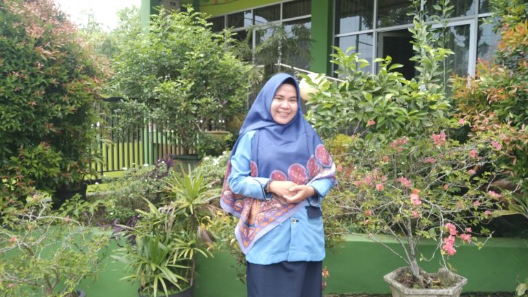 Desnasari, S. Kom