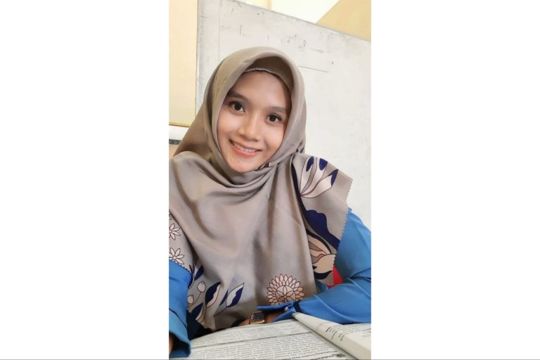 Yesi Anggreini, S.Pd