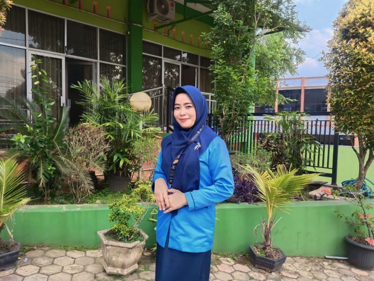 Putri Amelia, S.Pd